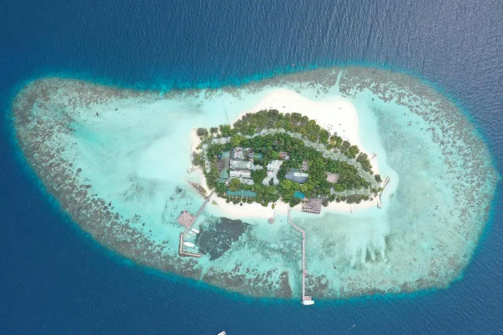 Malediwy Male Atol Eriyadu Island Eriyadu Island Resort
