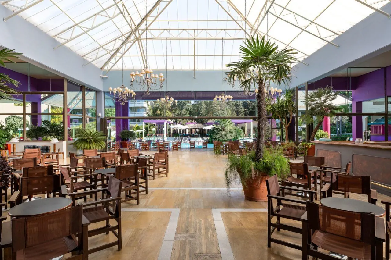 HOTEL Dionysos