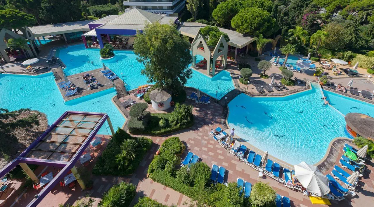 HOTEL Dionysos