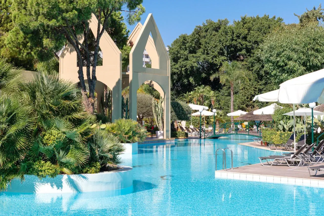 HOTEL Dionysos