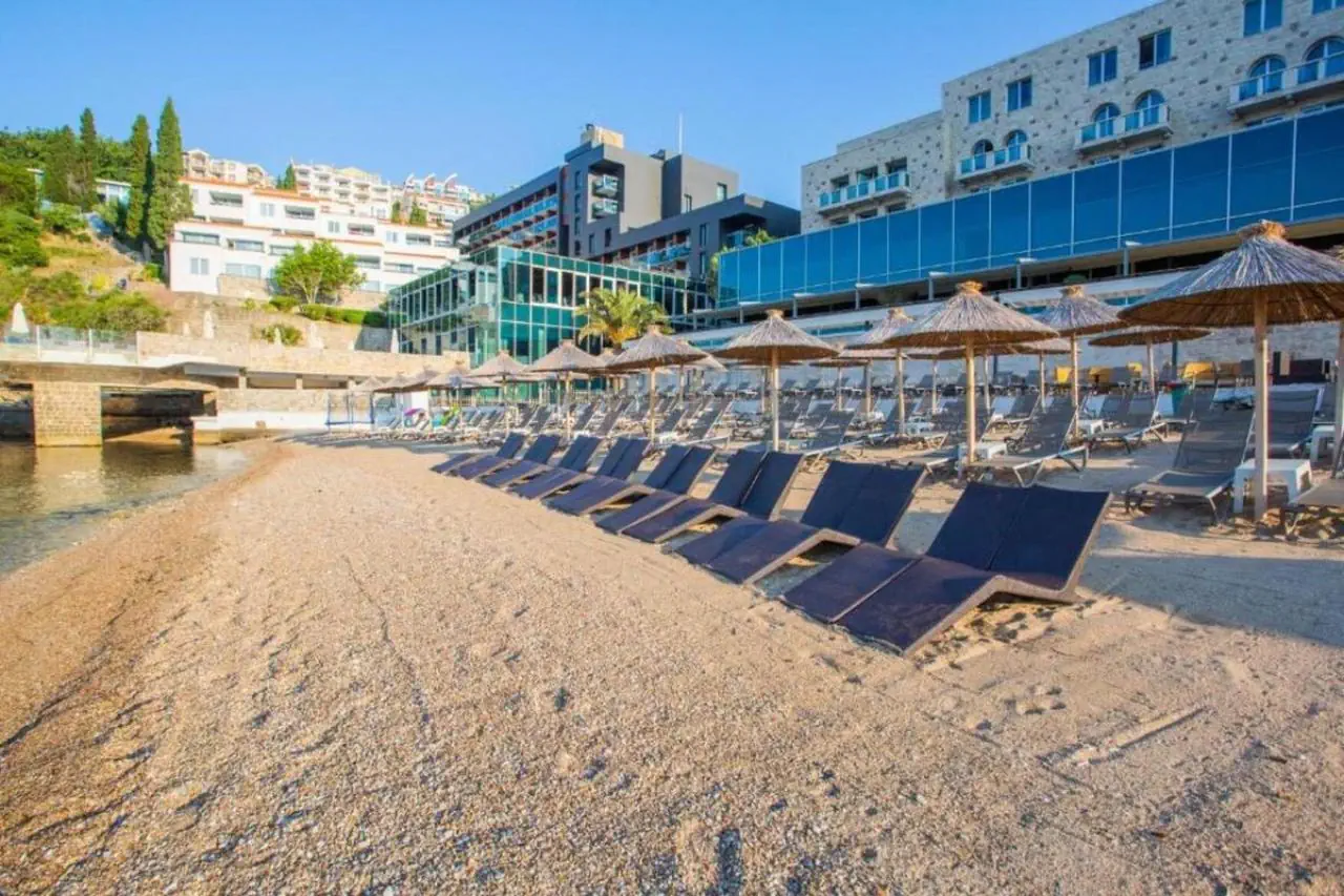 HOTEL Avala Resort & Villas