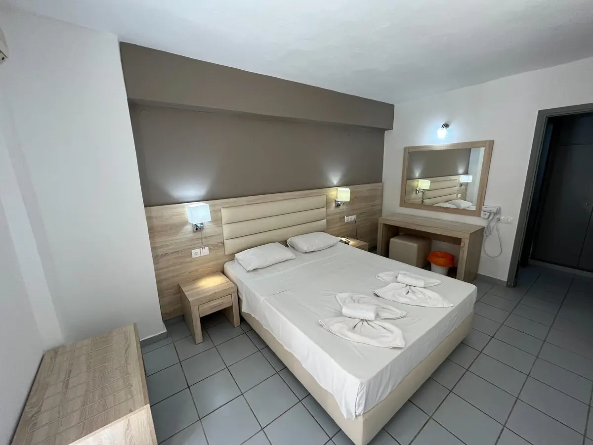 Acropolis Apts