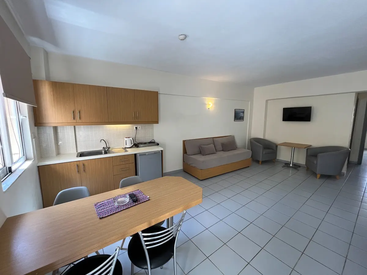 Acropolis Apts