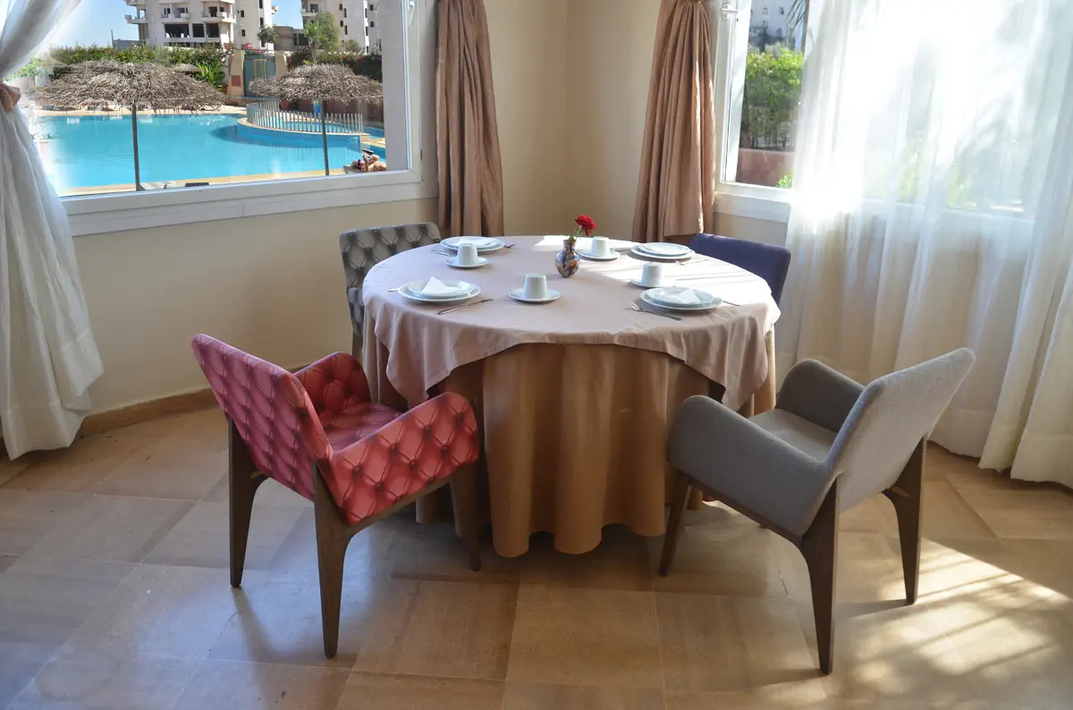 Intouriste Hotel & Suites
