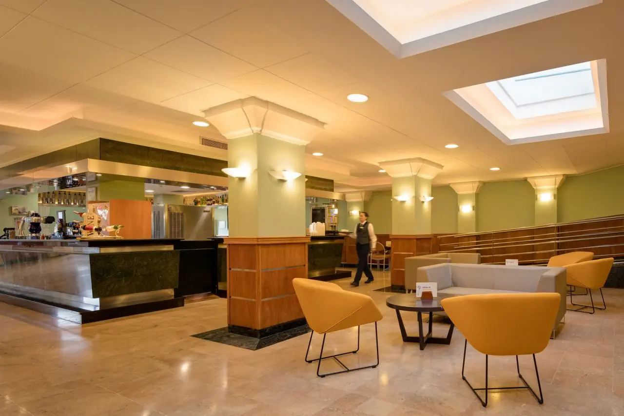 HOTEL HTop Pineda Palace