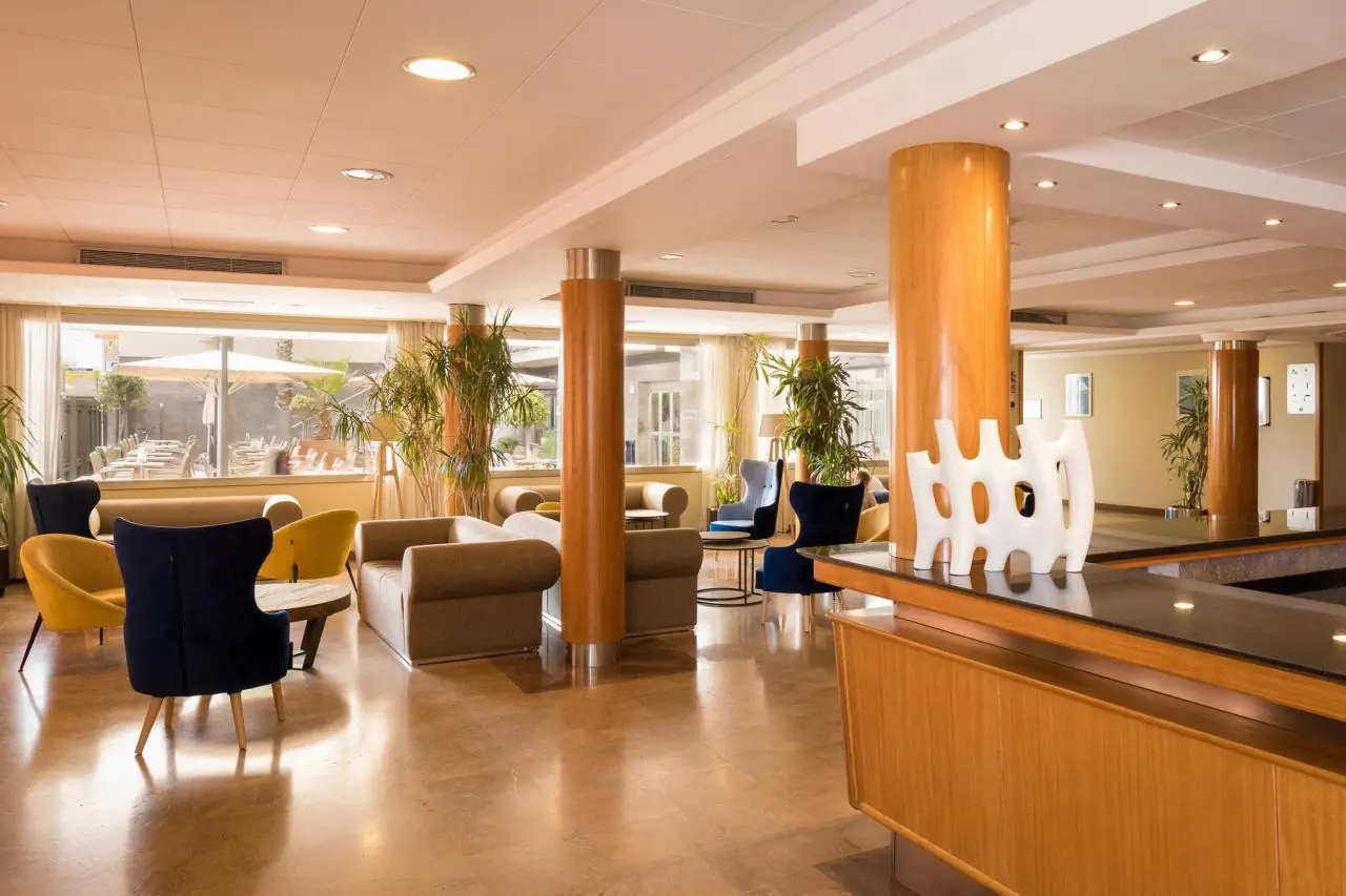 HOTEL HTop Pineda Palace