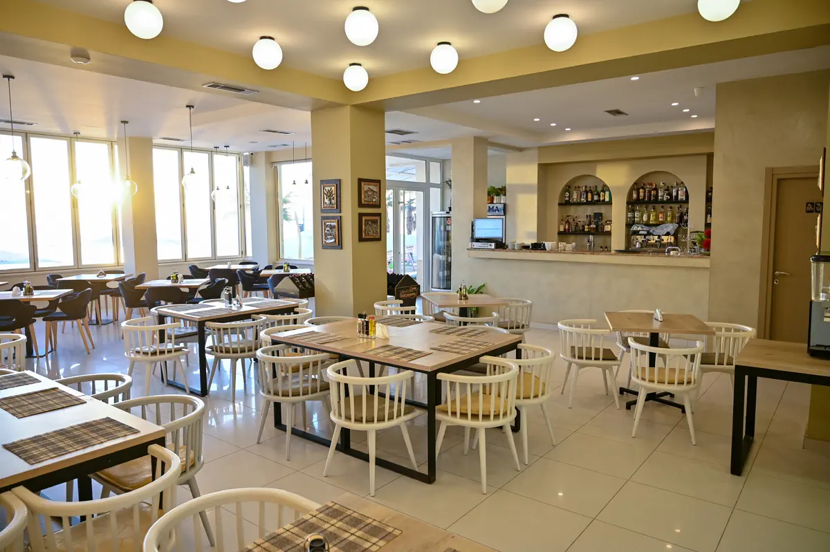 Zanzi Hotel