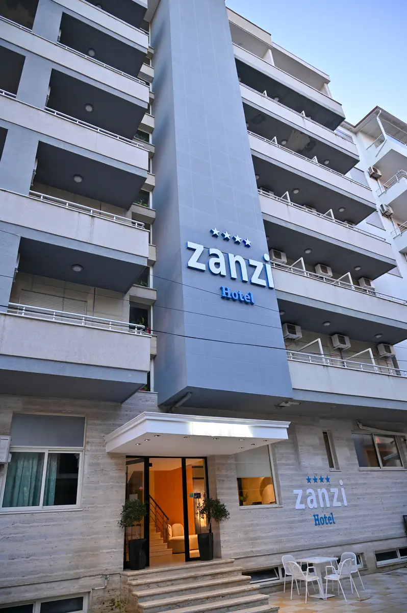 Zanzi Hotel
