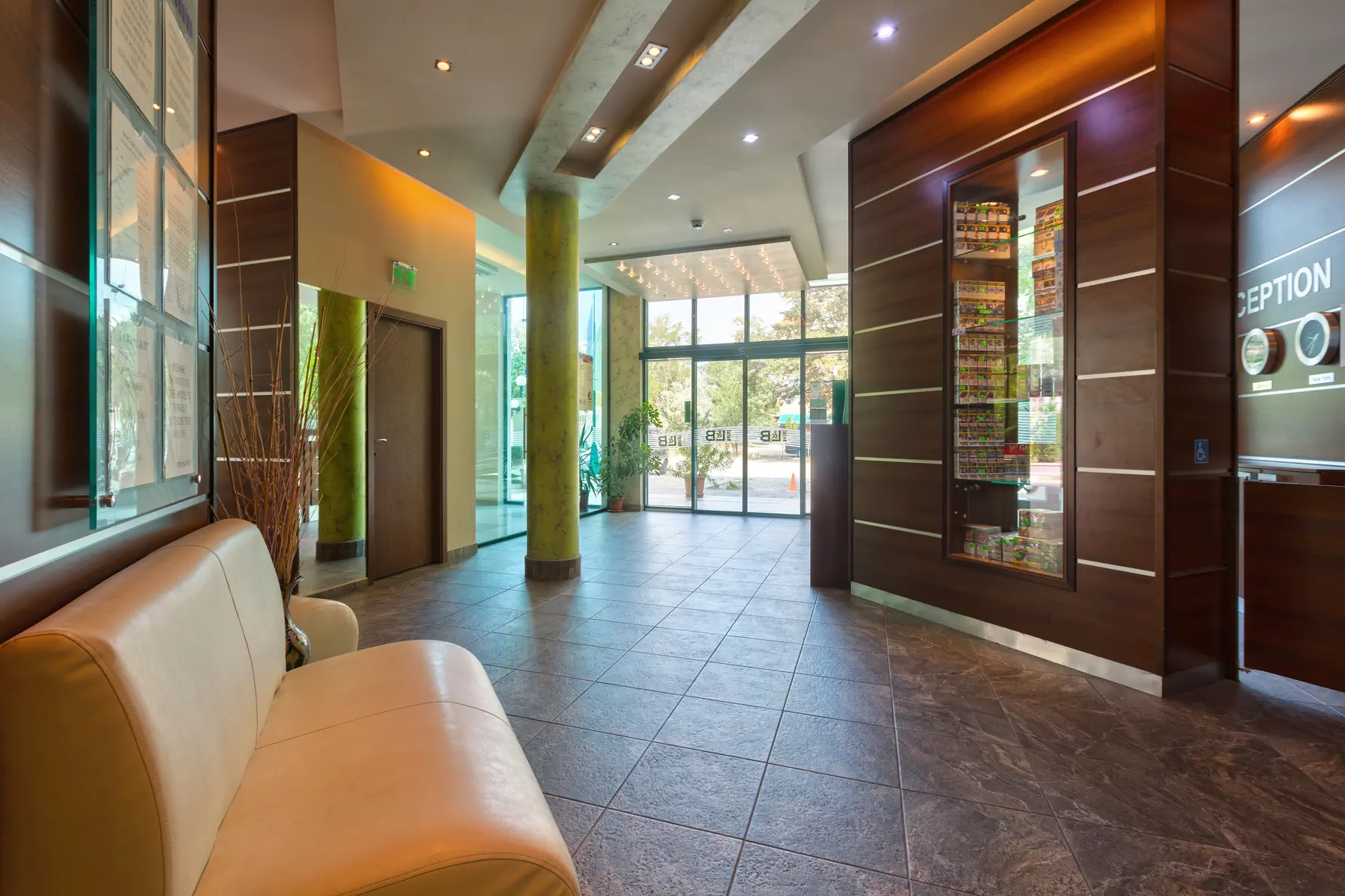 LB Hotel - zdjęcie 8