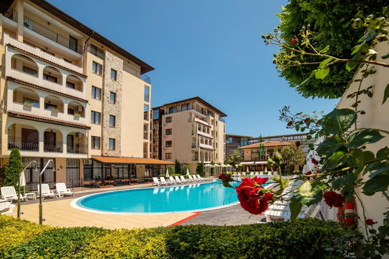 Rose Village Aparthotel - zdjęcie 2
