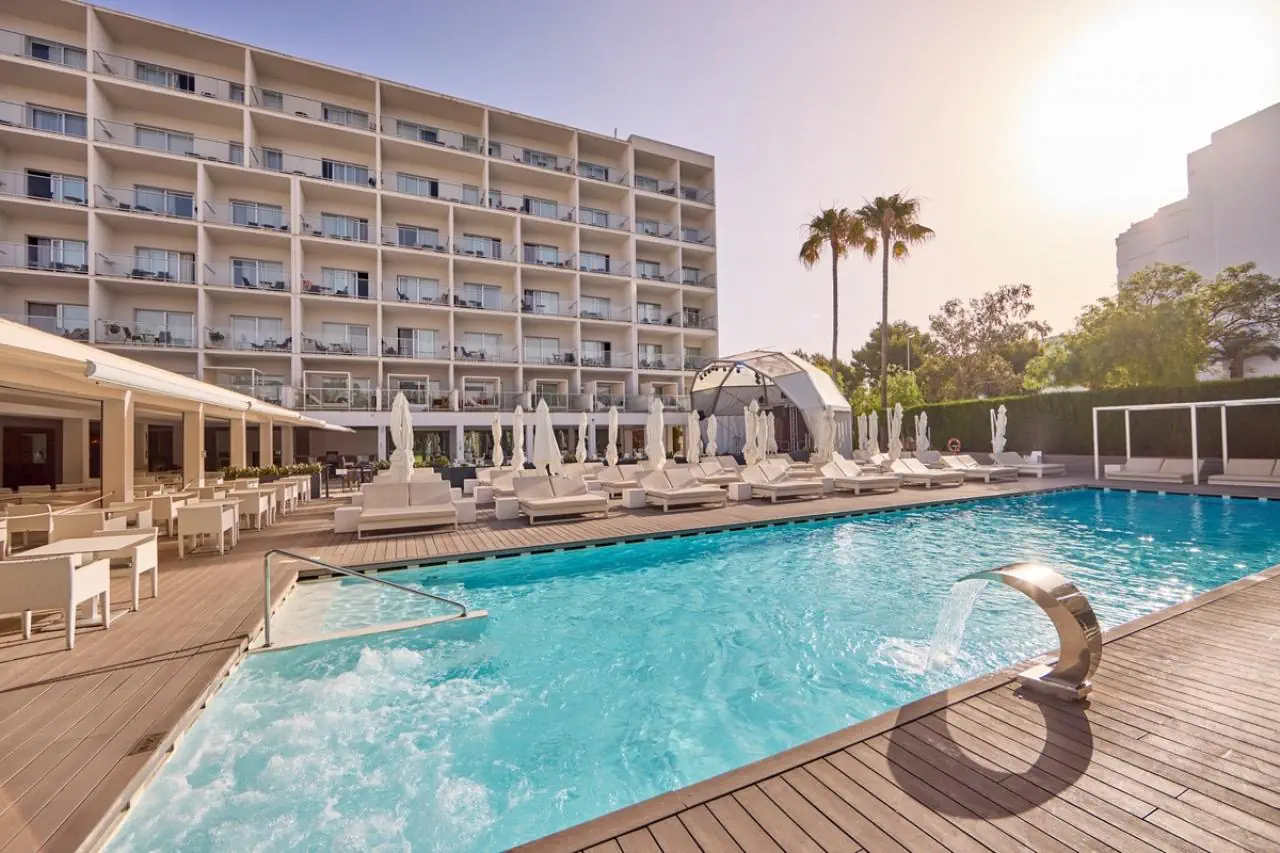 Astoria Playa Hotel