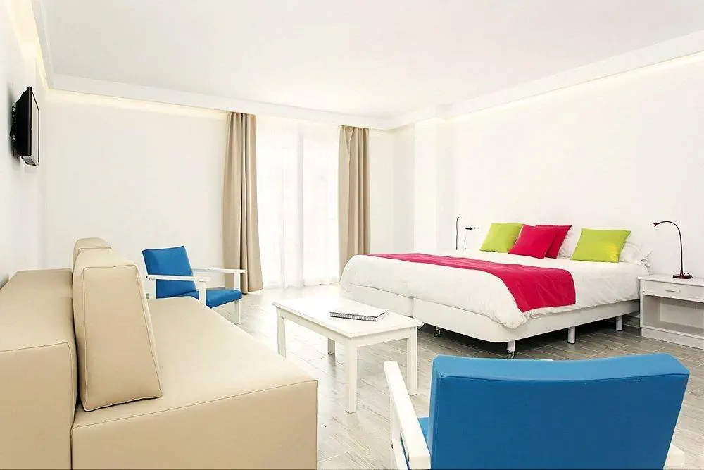 HOTEL Guya Wave