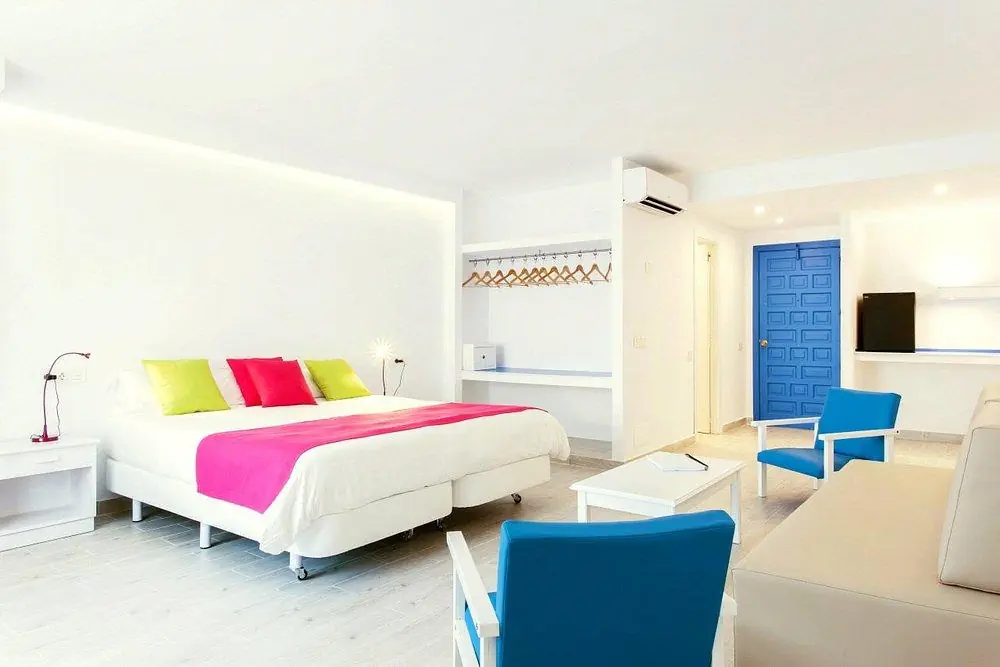 Guya Wave Hotel