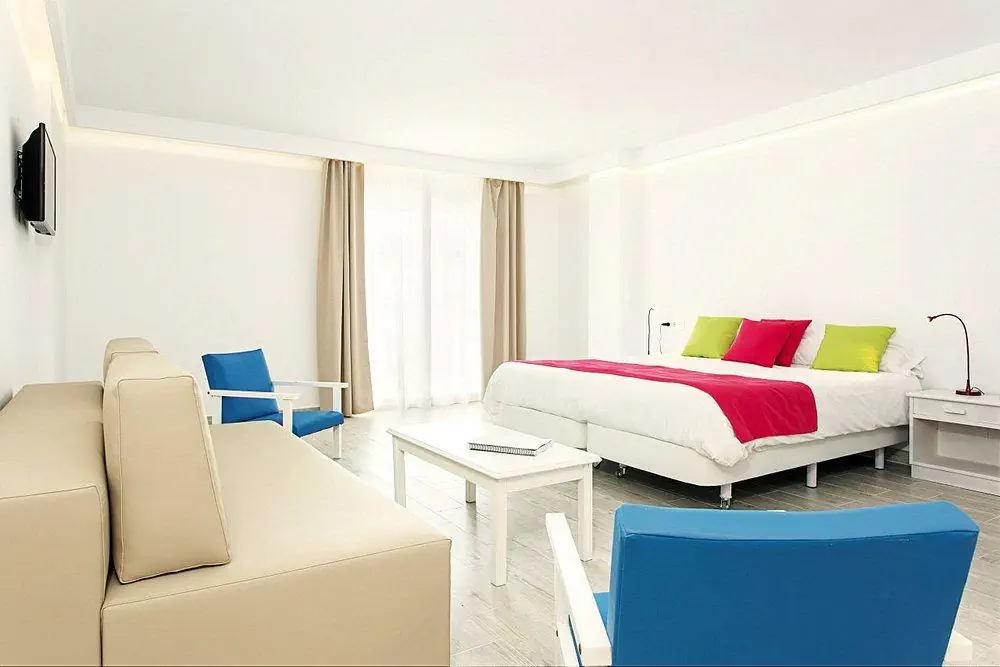 Guya Wave Hotel