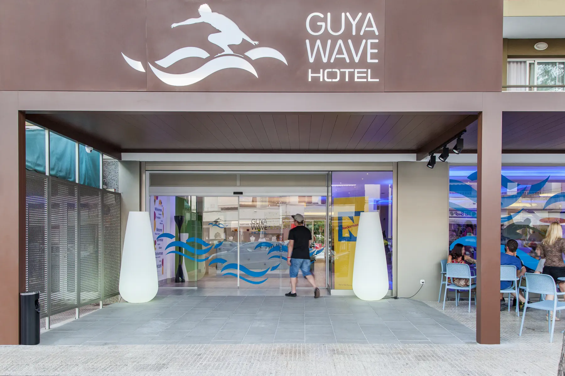 Guya Wave Hotel