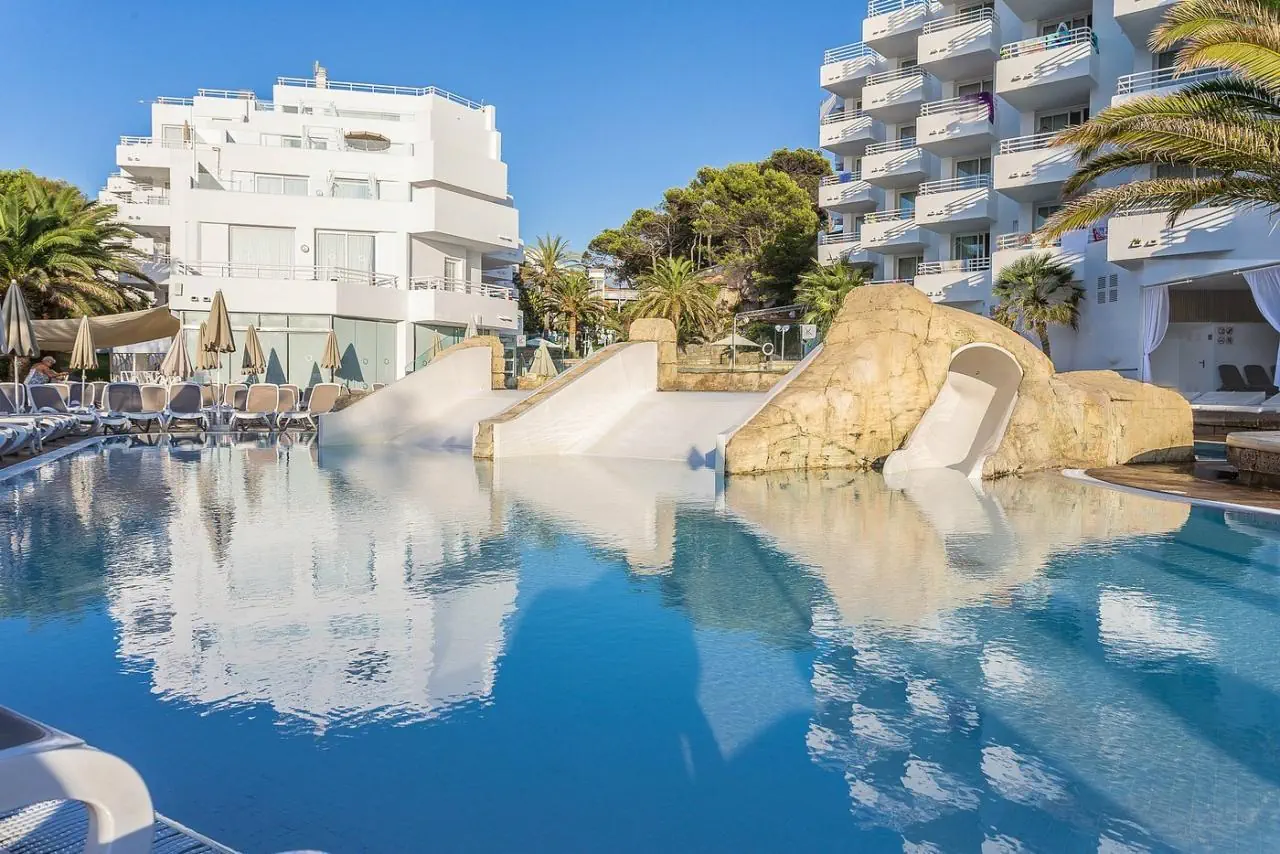 HOTEL FERGUS Style Cala Blanca Suites ****