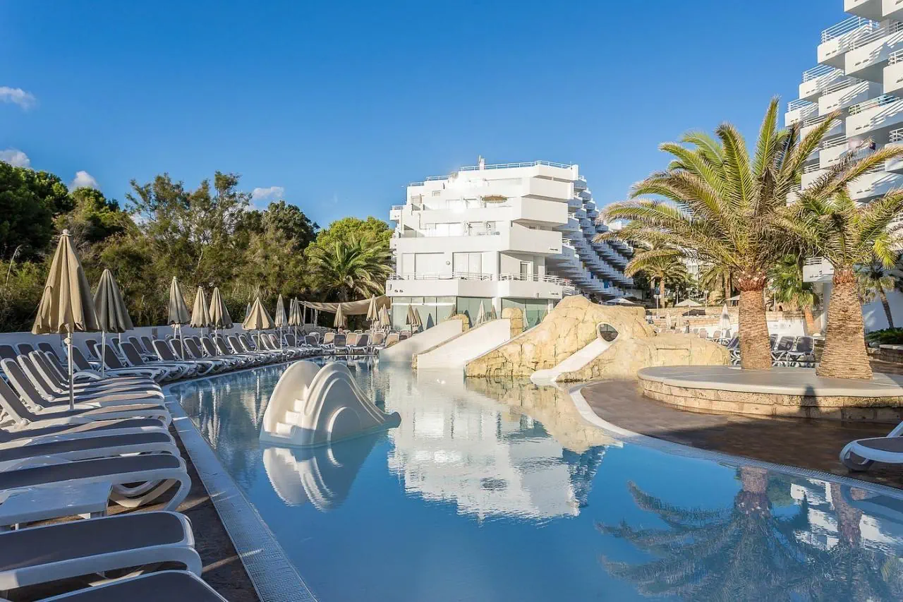 HOTEL FERGUS Style Cala Blanca Suites ****