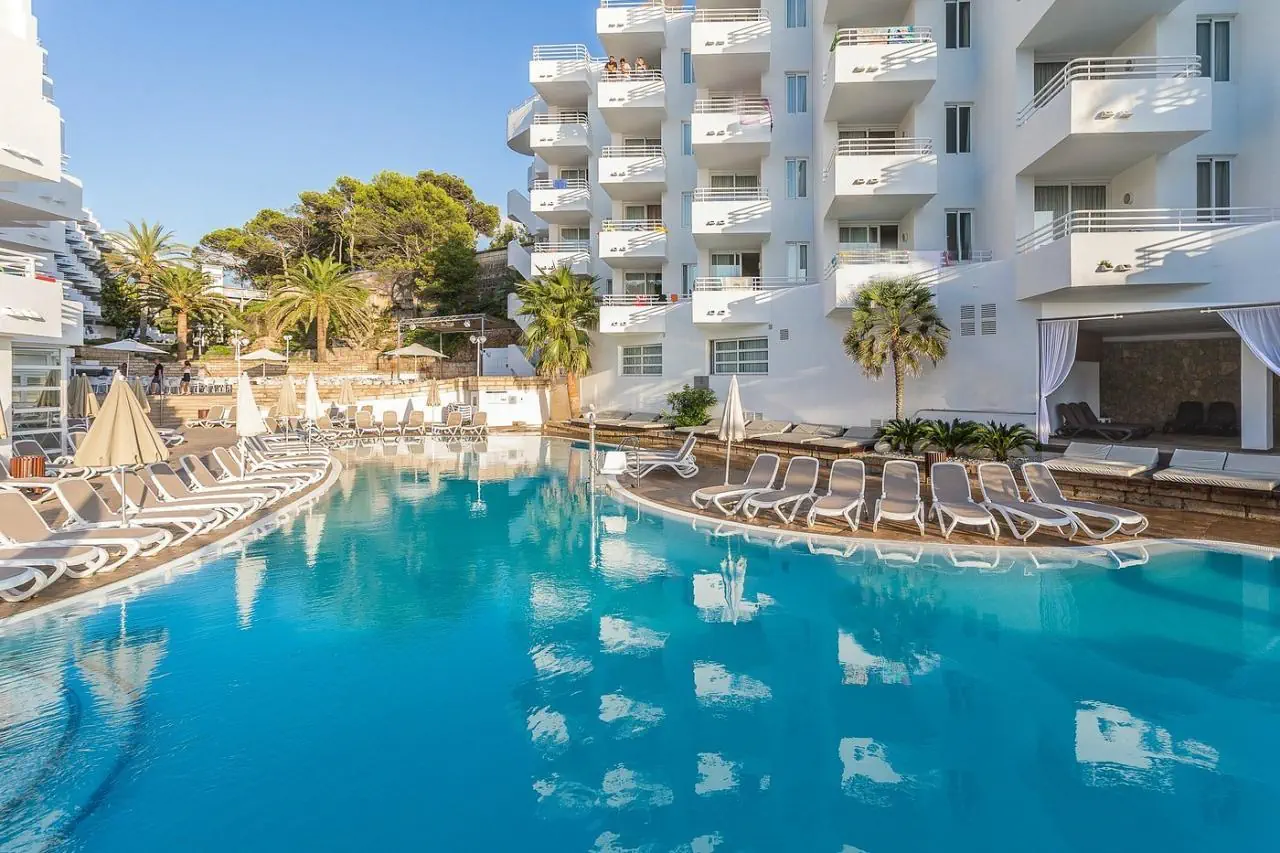 HOTEL FERGUS Style Cala Blanca Suites ****
