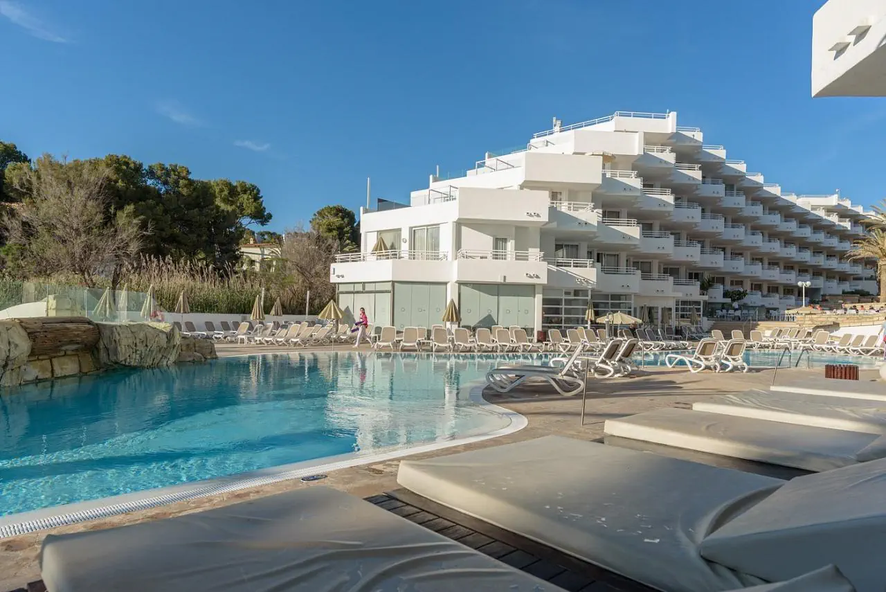 HOTEL FERGUS Style Cala Blanca Suites ****