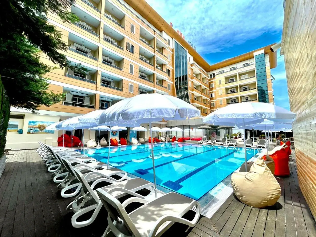 HOTEL AMH Hotel