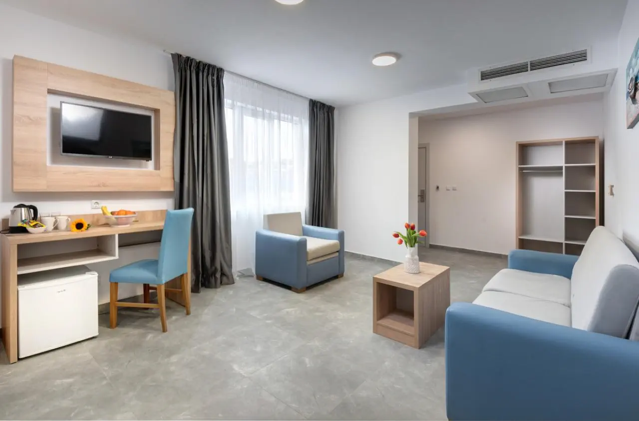 HOTEL Martinez