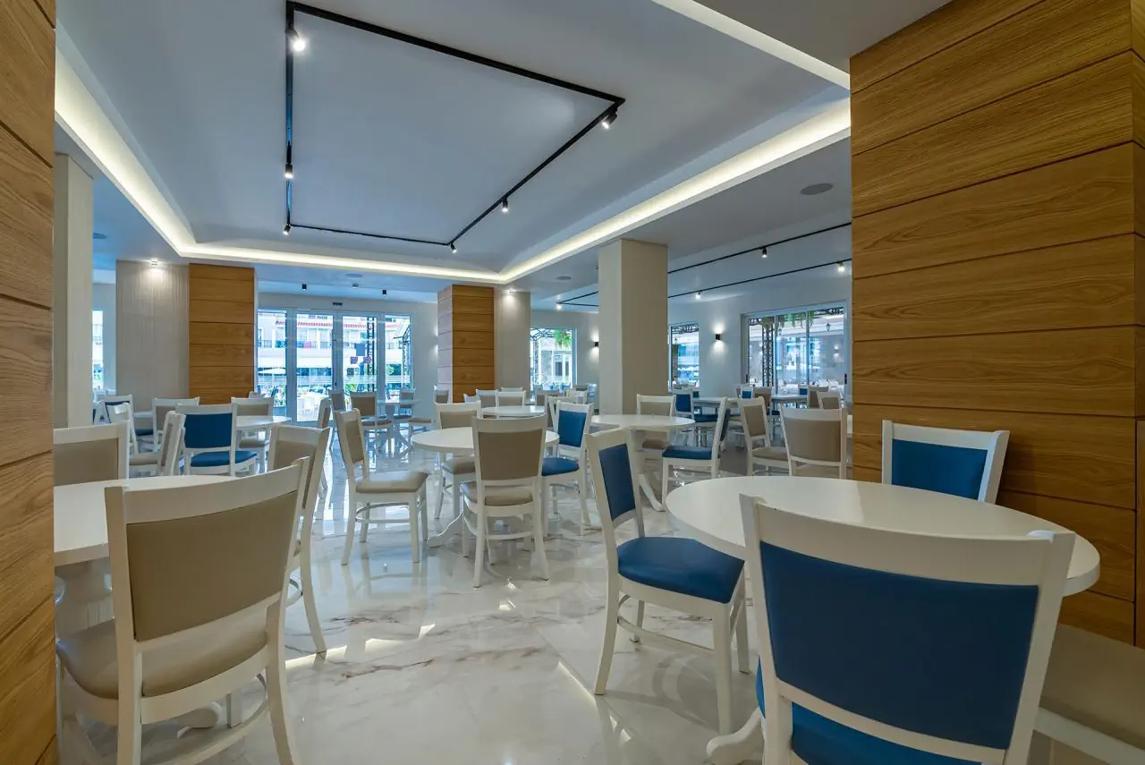 HOTEL Martinez