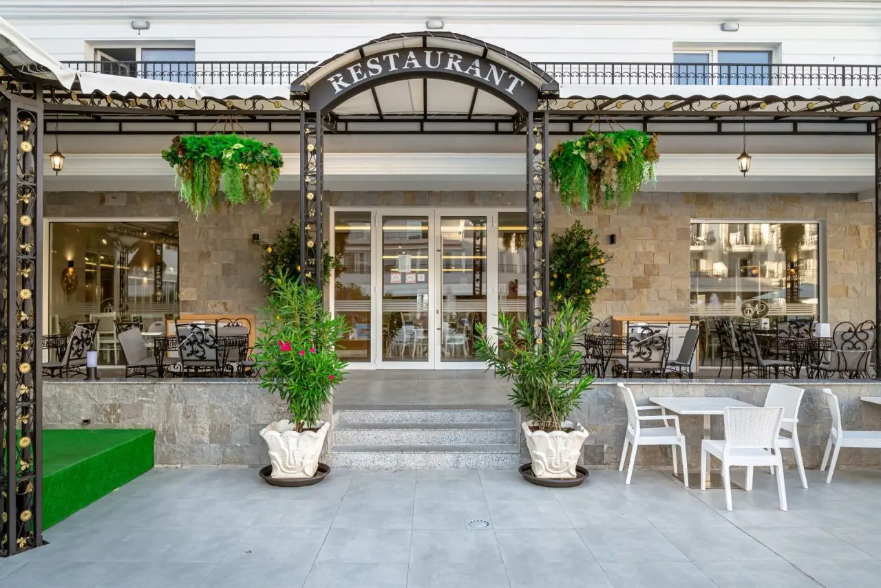 HOTEL Martinez