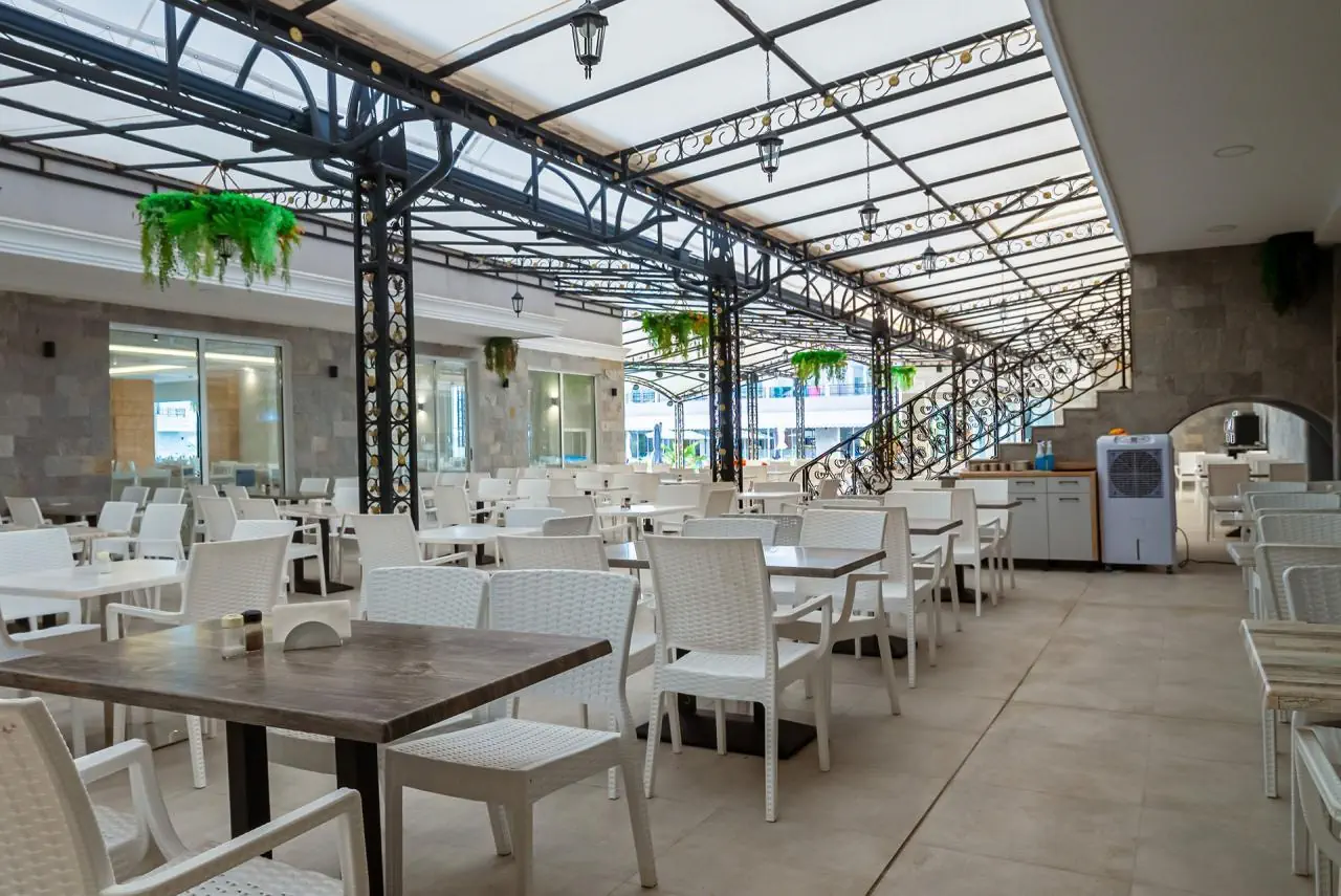 HOTEL Martinez