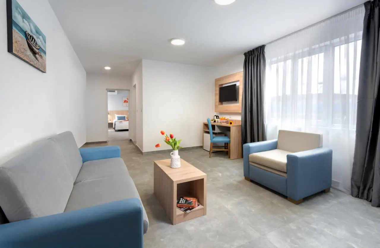 HOTEL Martinez