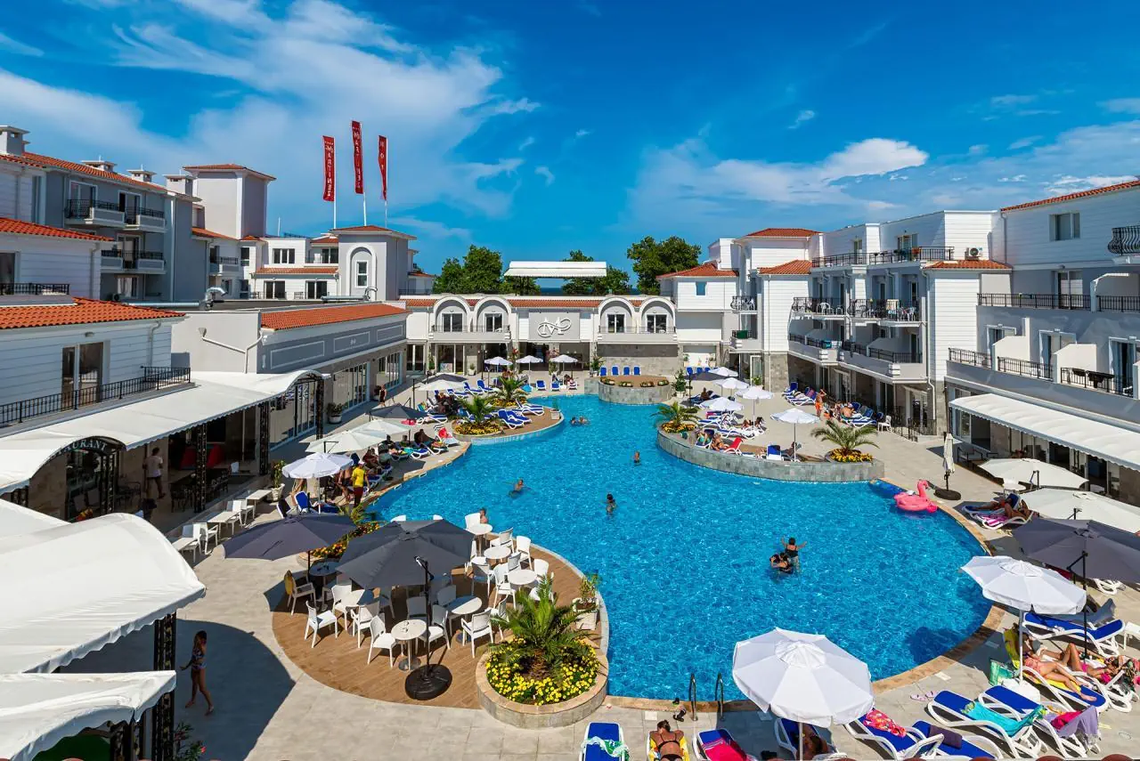 HOTEL Martinez