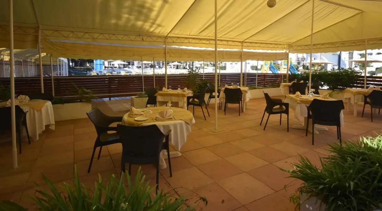 HOTEL Amber El Fell