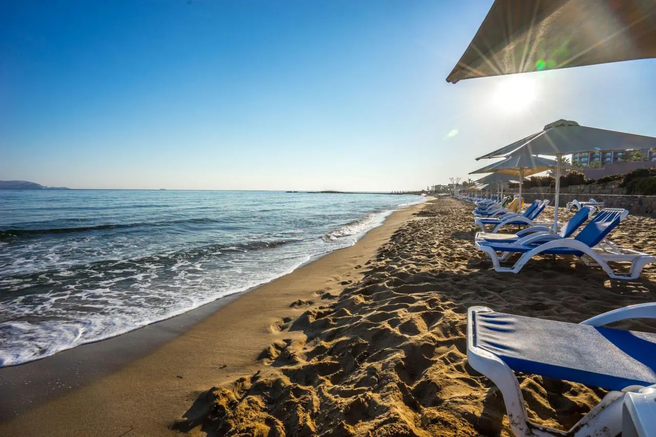 HOTEL ARINA BEACH RESORT