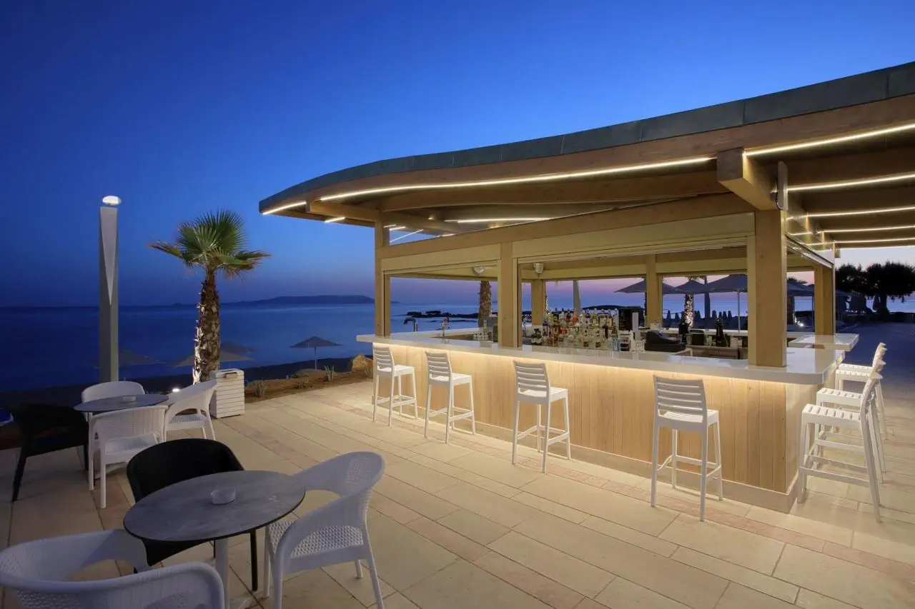 HOTEL ARINA BEACH RESORT