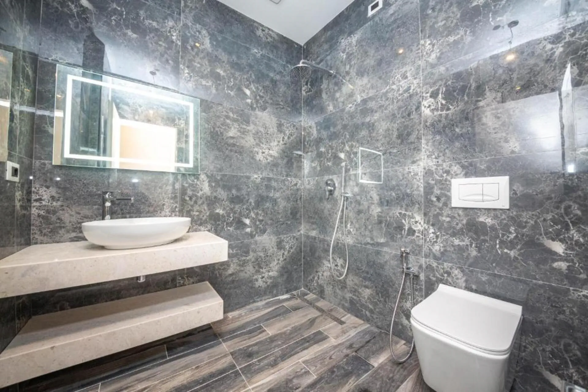 Alion Hotel 21