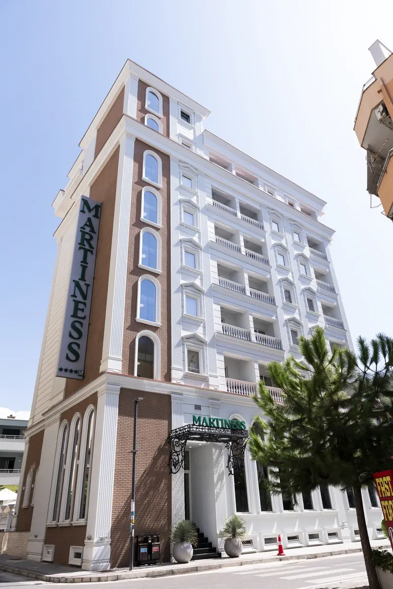 Martiness Hotel