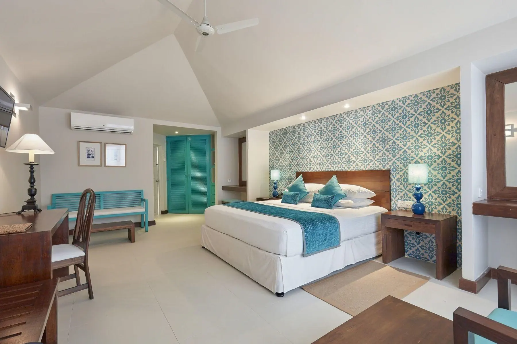 Adaaran Select Hudhuranfushi - Male Atol