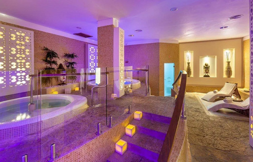 HOTEL GF Gran Costa Adeje