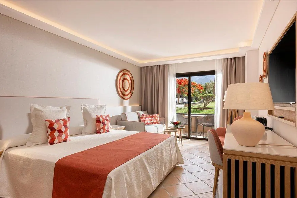 HOTEL GF Gran Costa Adeje