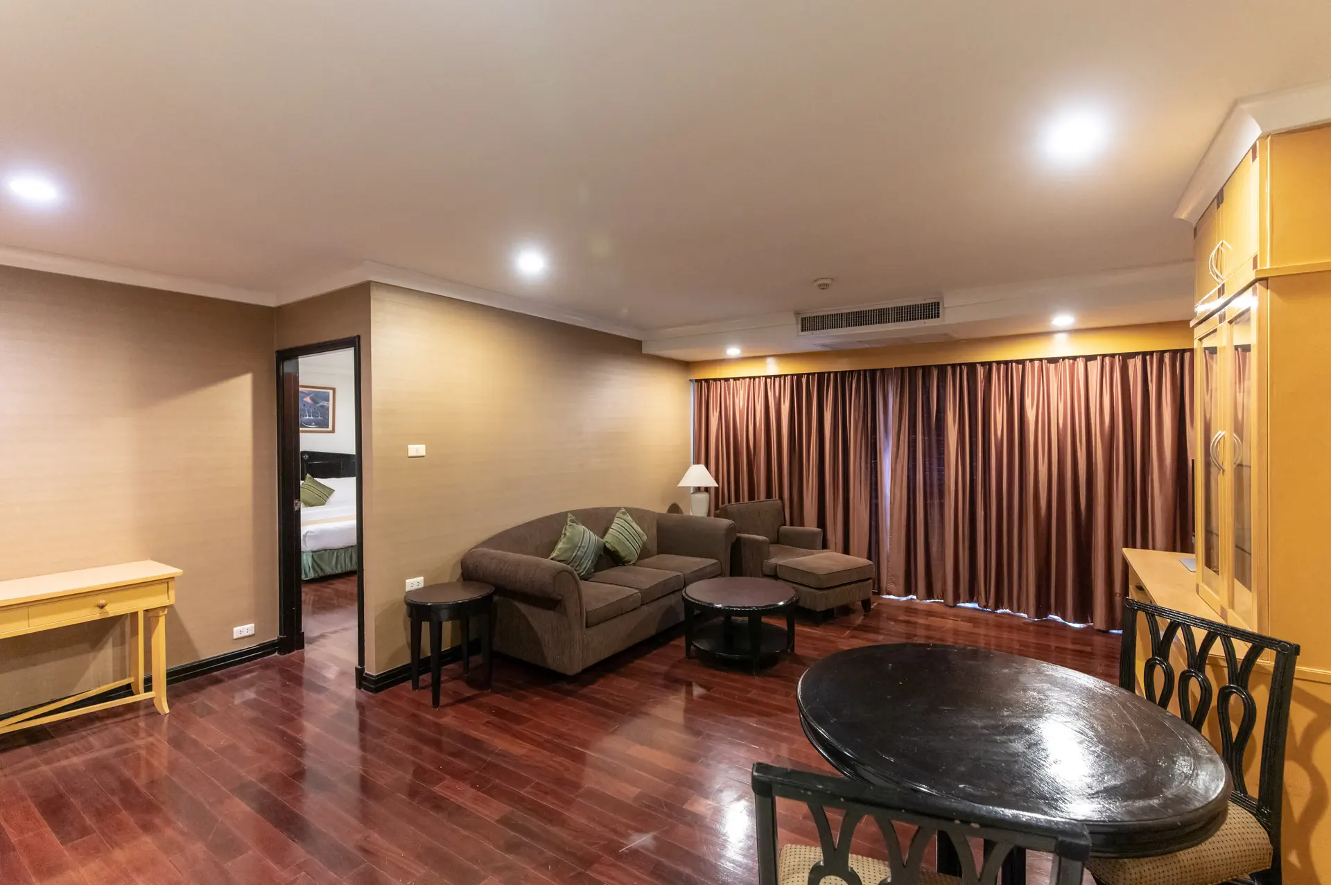 Admiral Suites Bangkok - zdjęcie 6