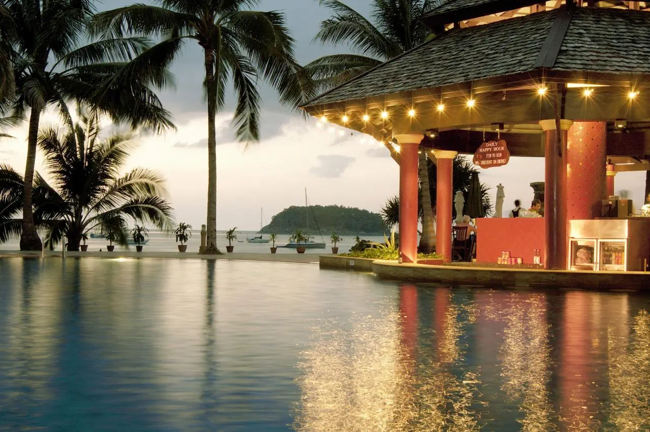HOTEL Beyond Resort Kata