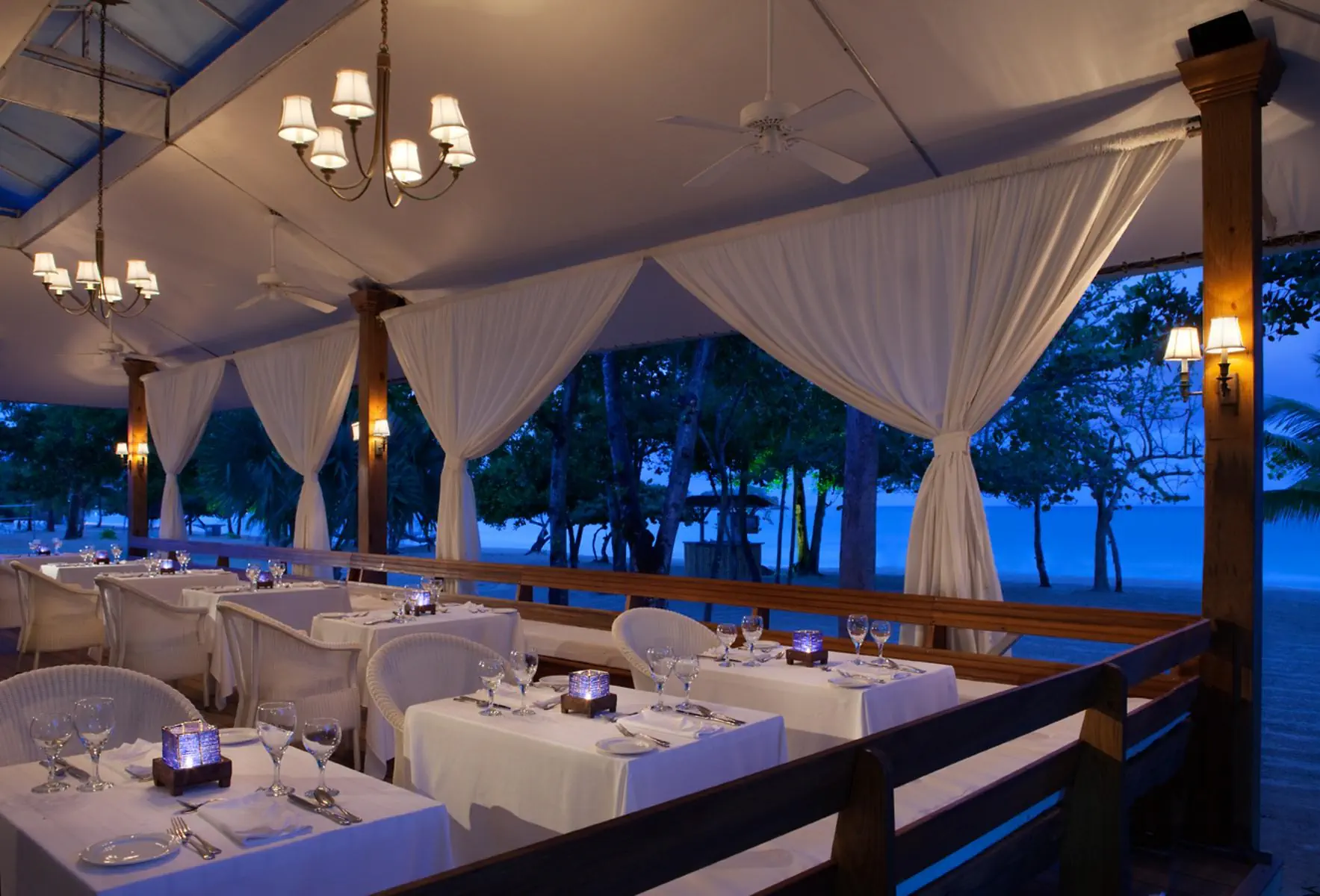 HOTEL Couples Negril