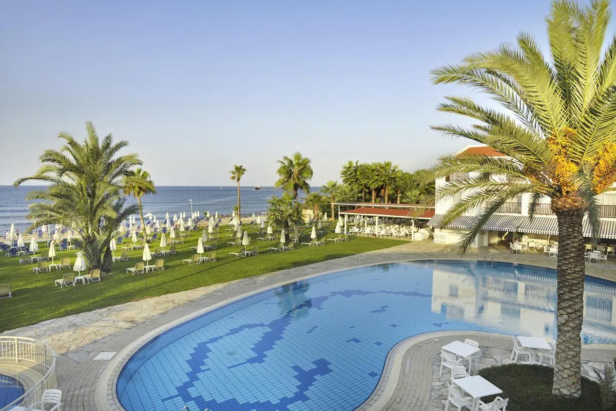 HOTEL Akti Beach Hotel and Village Resort
