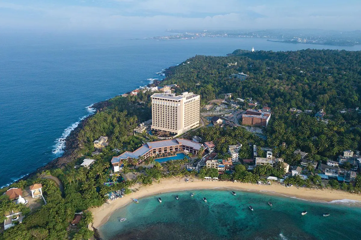 Araliya Beach Resort & Spa