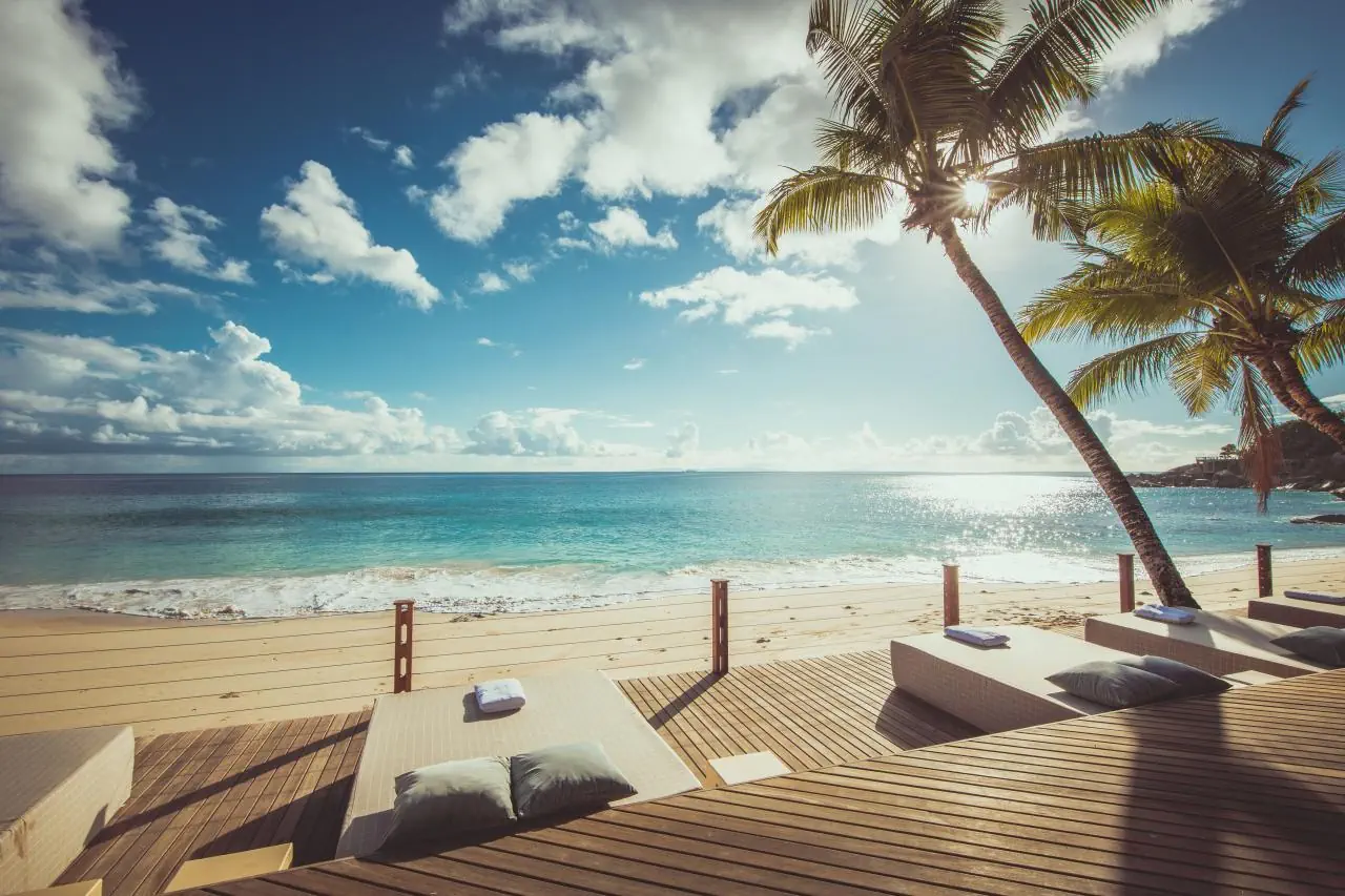 HOTEL Carana Beach Hotel
