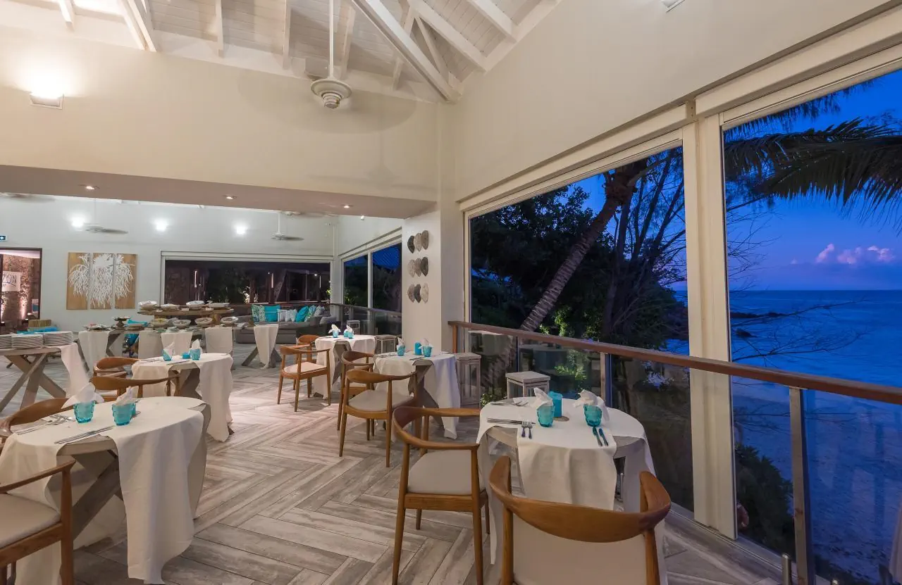 HOTEL Carana Beach Hotel