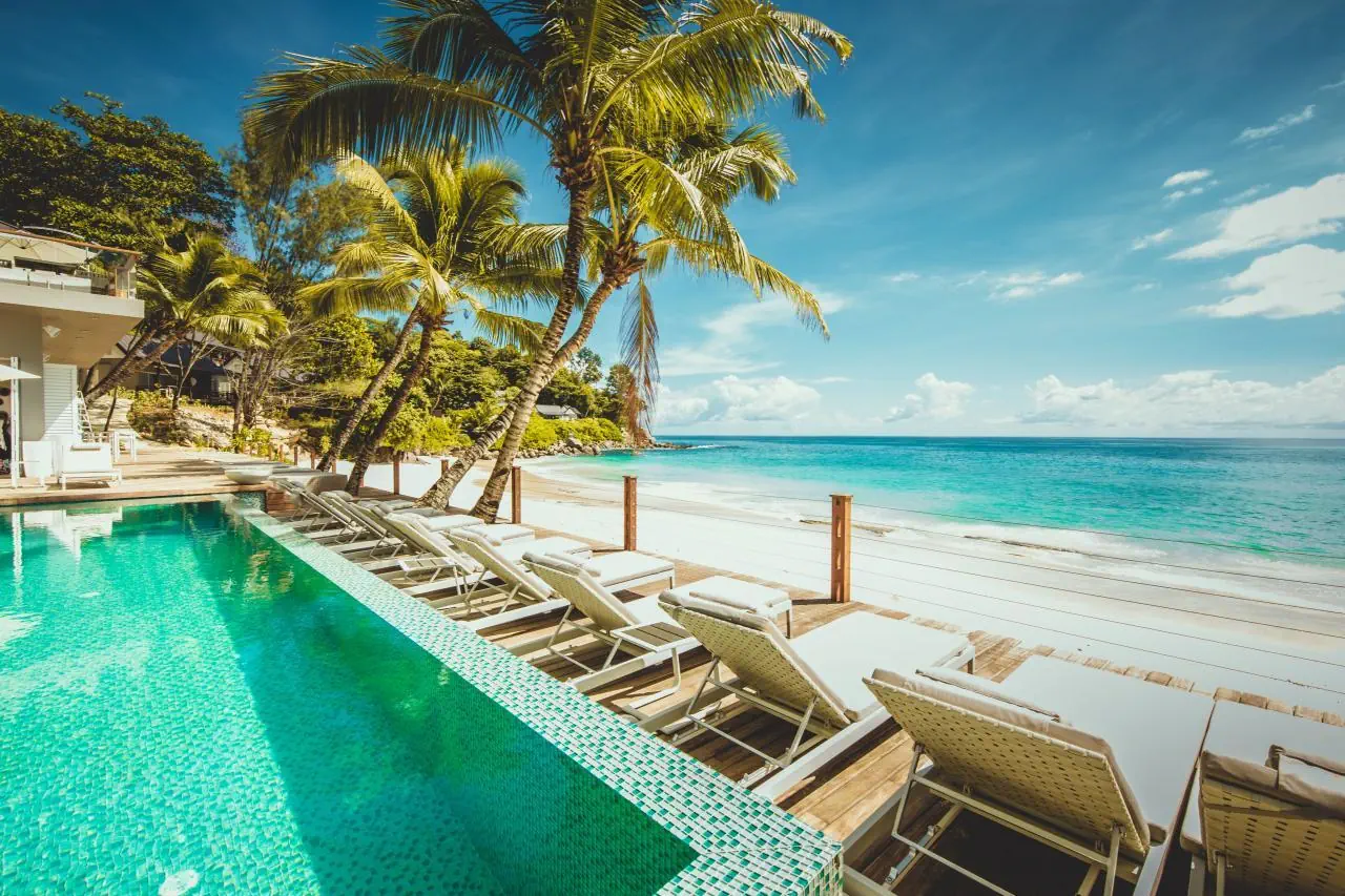 HOTEL Carana Beach Hotel