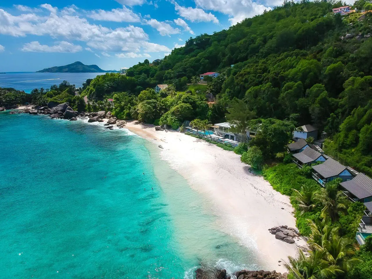 Carana Beach Hotel