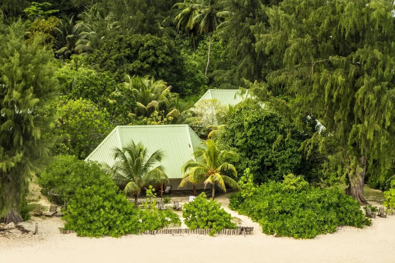 HOTEL Denis Private Island
