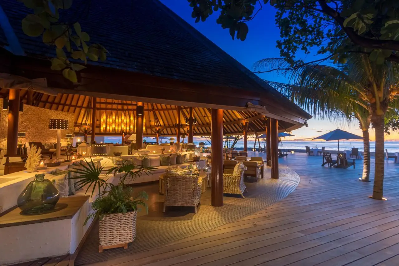 HOTEL Denis Private Island