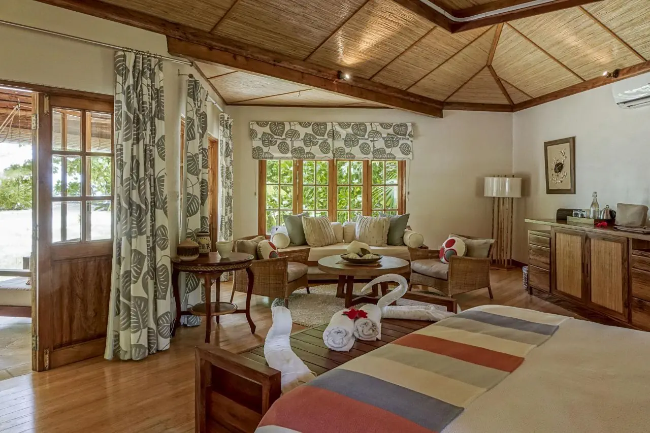 HOTEL Denis Private Island